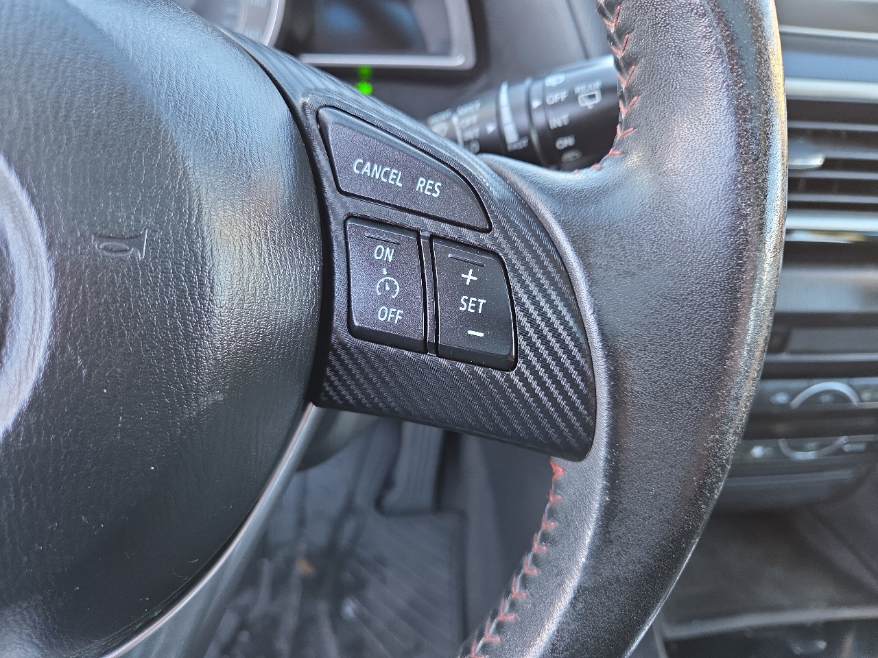 Mazda MAZDA3 i Grand Touring AT 5-Door 2014