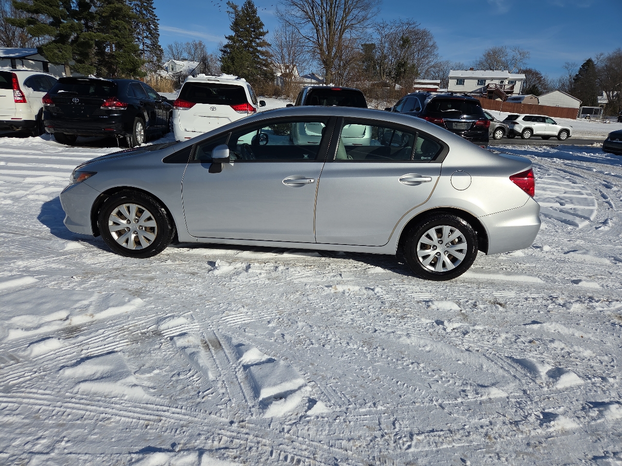 Honda Civic LX Sedan 5-Speed AT 2012