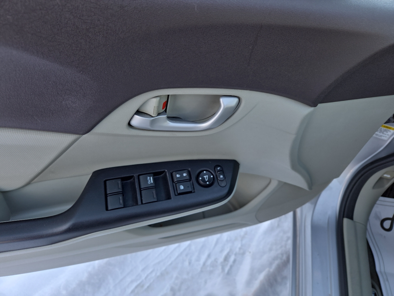 Honda Civic LX Sedan 5-Speed AT 2012