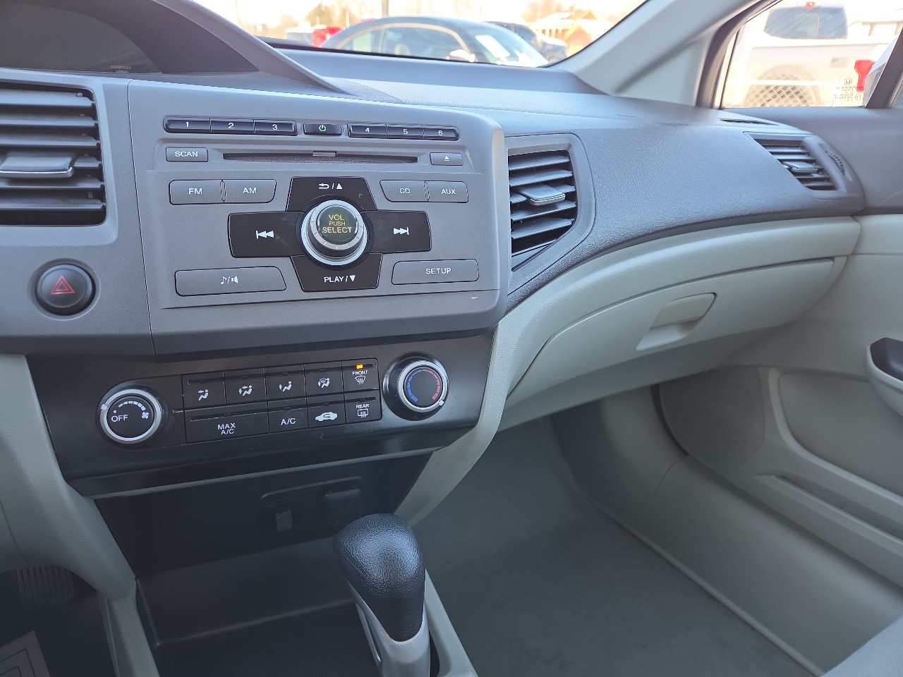 Honda Civic LX Sedan 5-Speed AT 2012