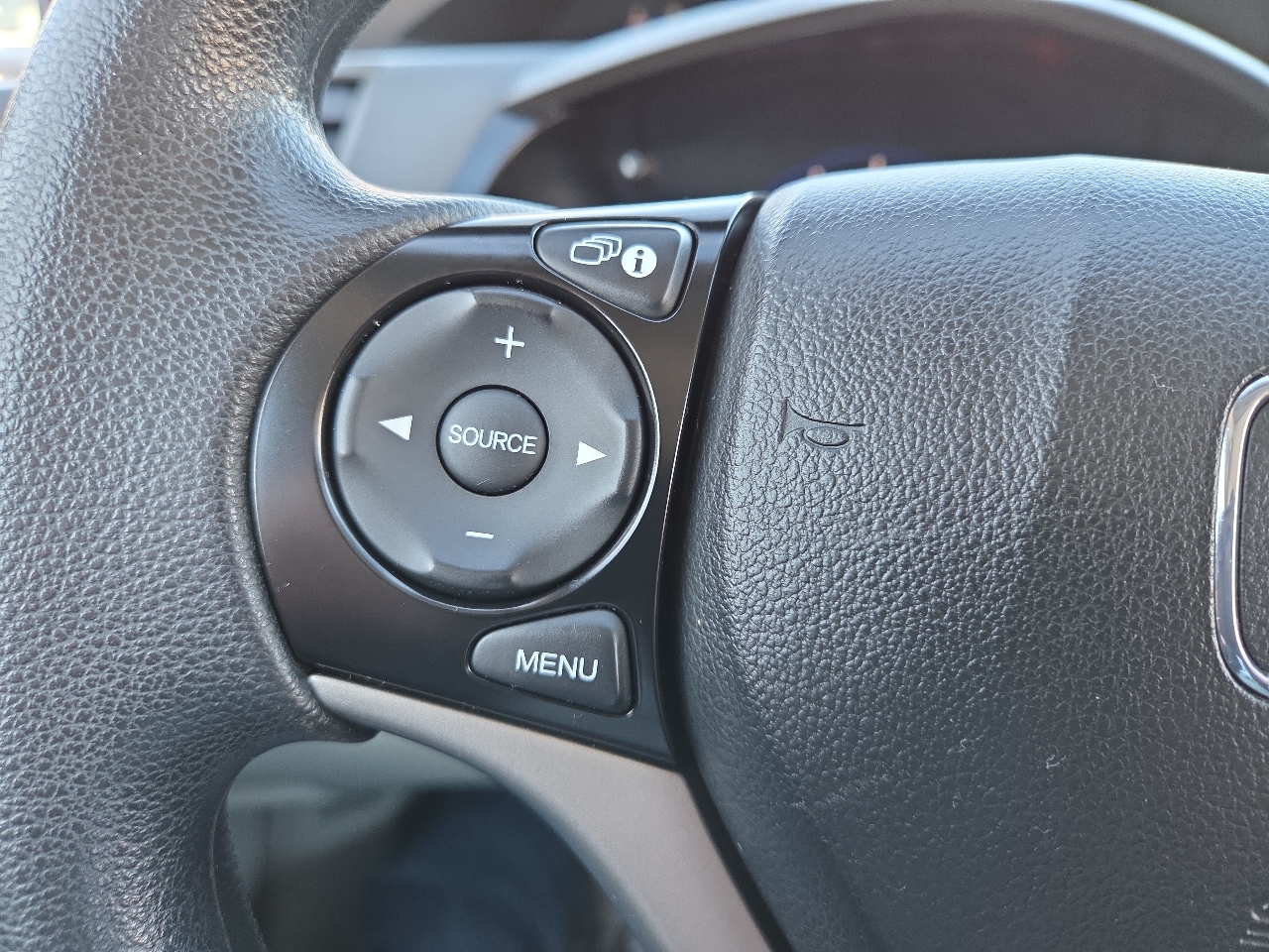 Honda Civic LX Sedan 5-Speed AT 2012