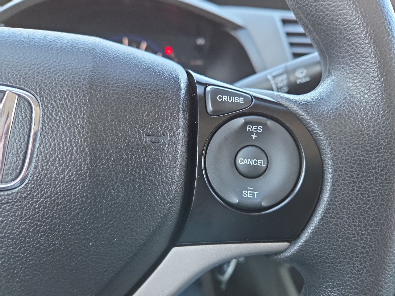 Honda Civic LX Sedan 5-Speed AT 2012