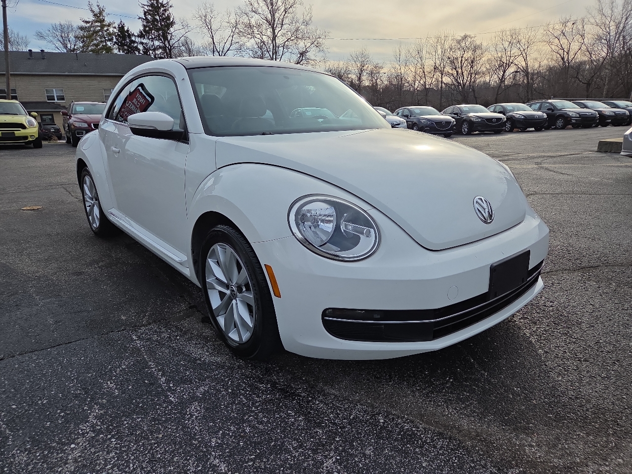 Volkswagen Beetle TDI 6A w/ Sunroof, Sound & Nav 2013