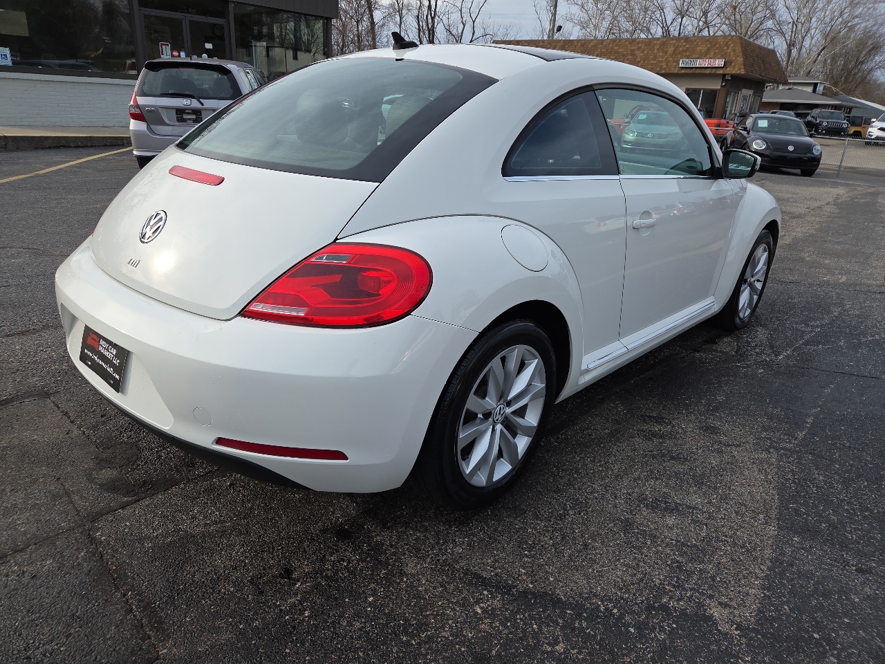 Volkswagen Beetle TDI 6A w/ Sunroof, Sound & Nav 2013