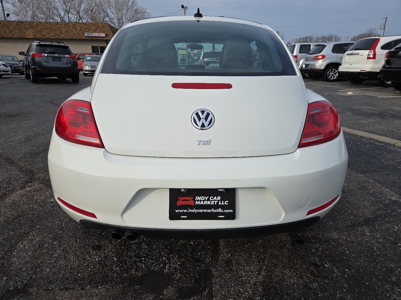Volkswagen Beetle TDI 6A w/ Sunroof, Sound & Nav 2013
