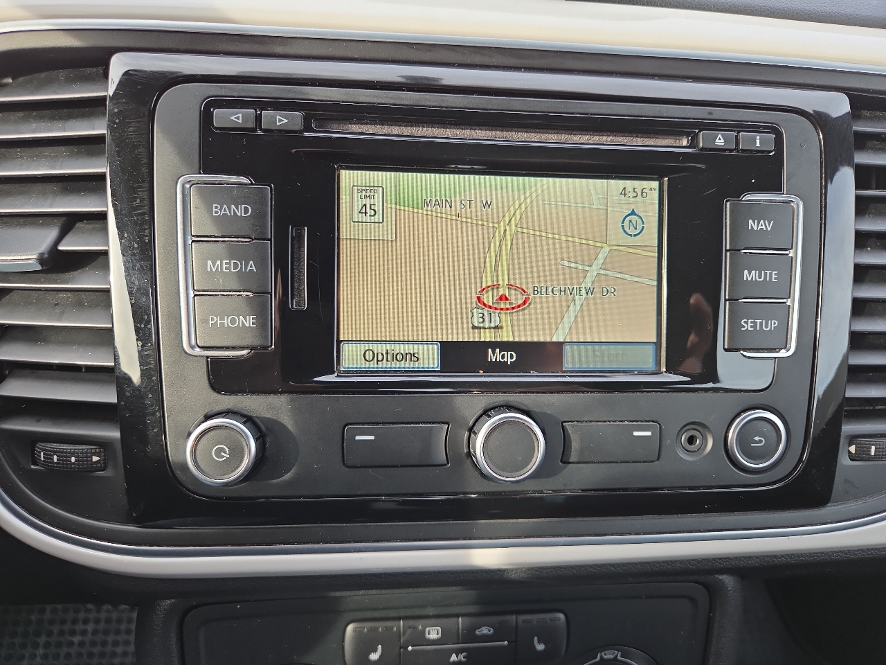 Volkswagen Beetle TDI 6A w/ Sunroof, Sound & Nav 2013