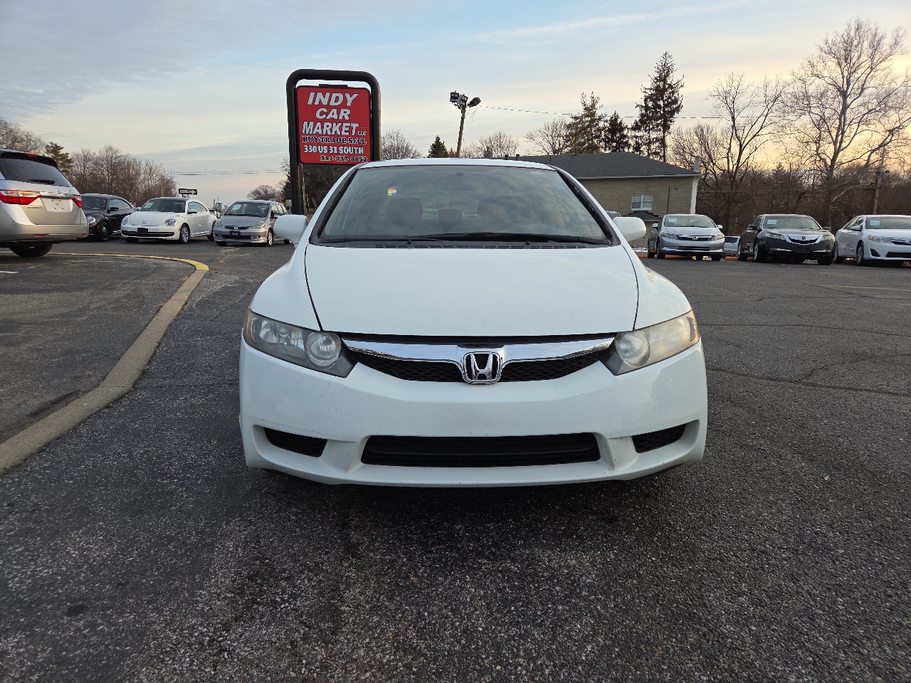 Honda Civic LX Sedan 5-Speed AT 2011
