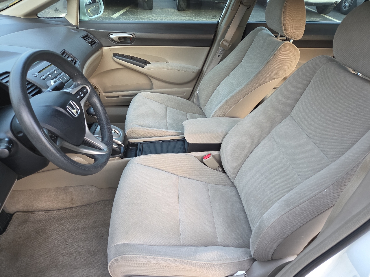 Honda Civic LX Sedan 5-Speed AT 2011