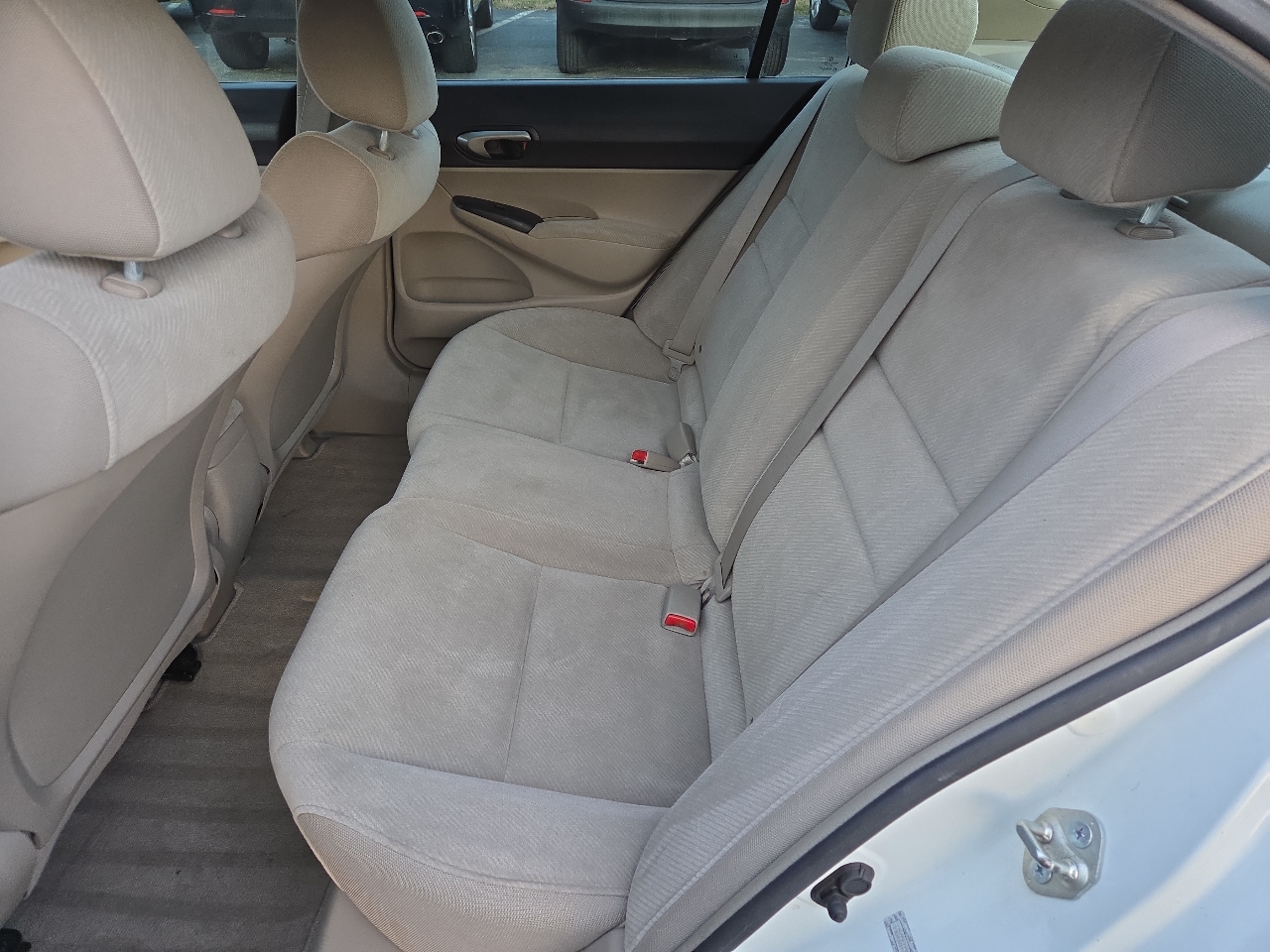 Honda Civic LX Sedan 5-Speed AT 2011