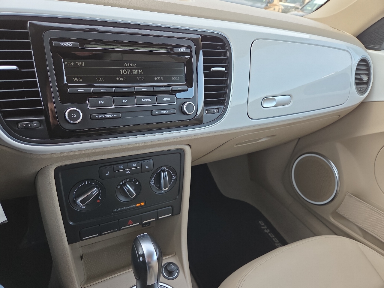 Volkswagen Beetle 2.5L 2013