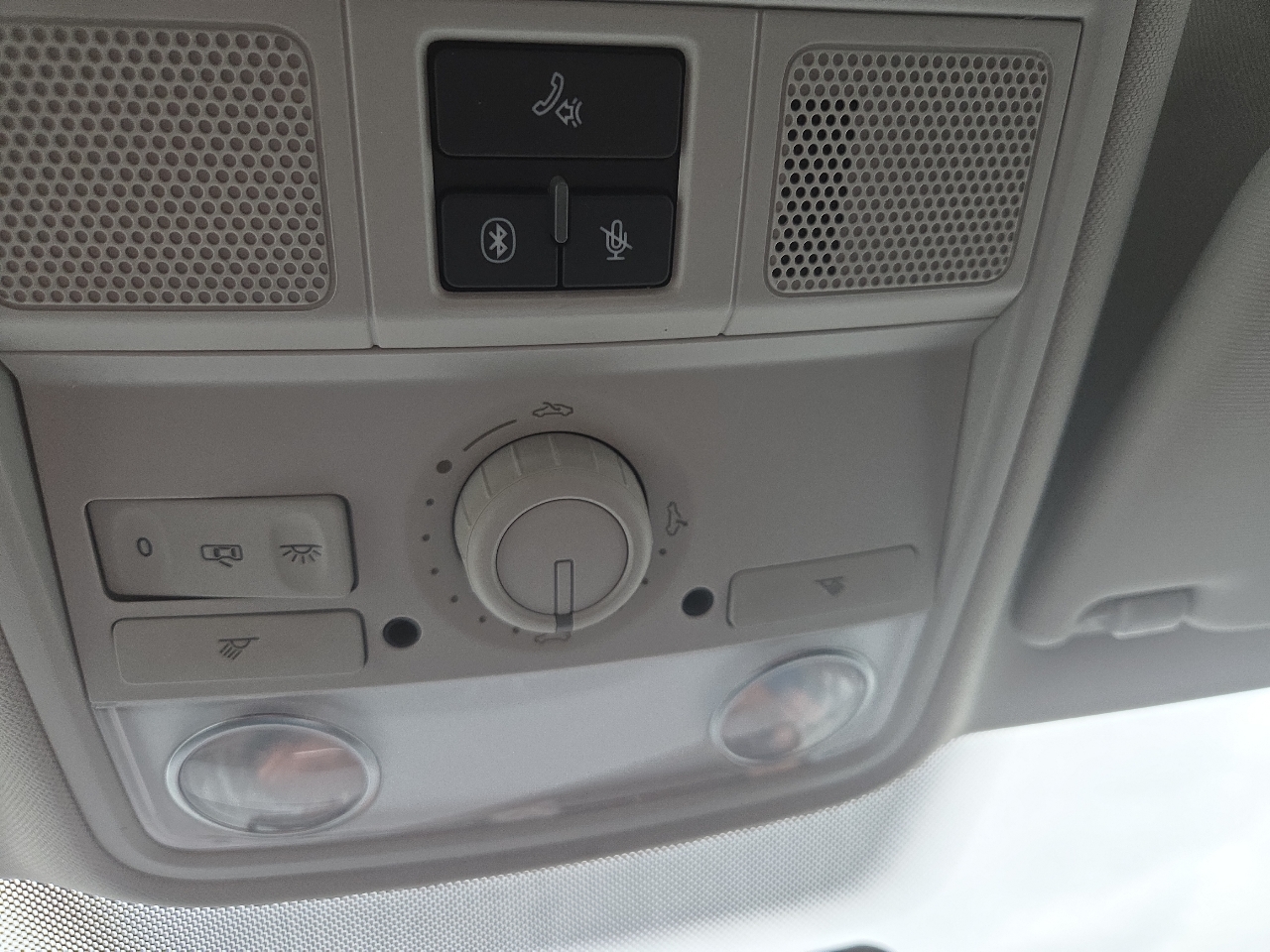 Volkswagen Golf 2.5L Conv & Sunroof 4 Door PZEV 2013