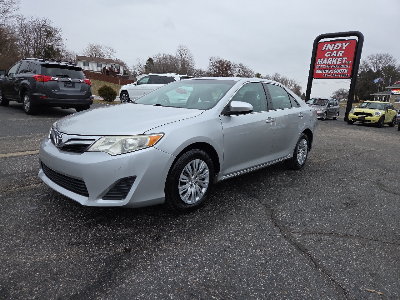 Toyota Camry 4dr Sedan LE 2013