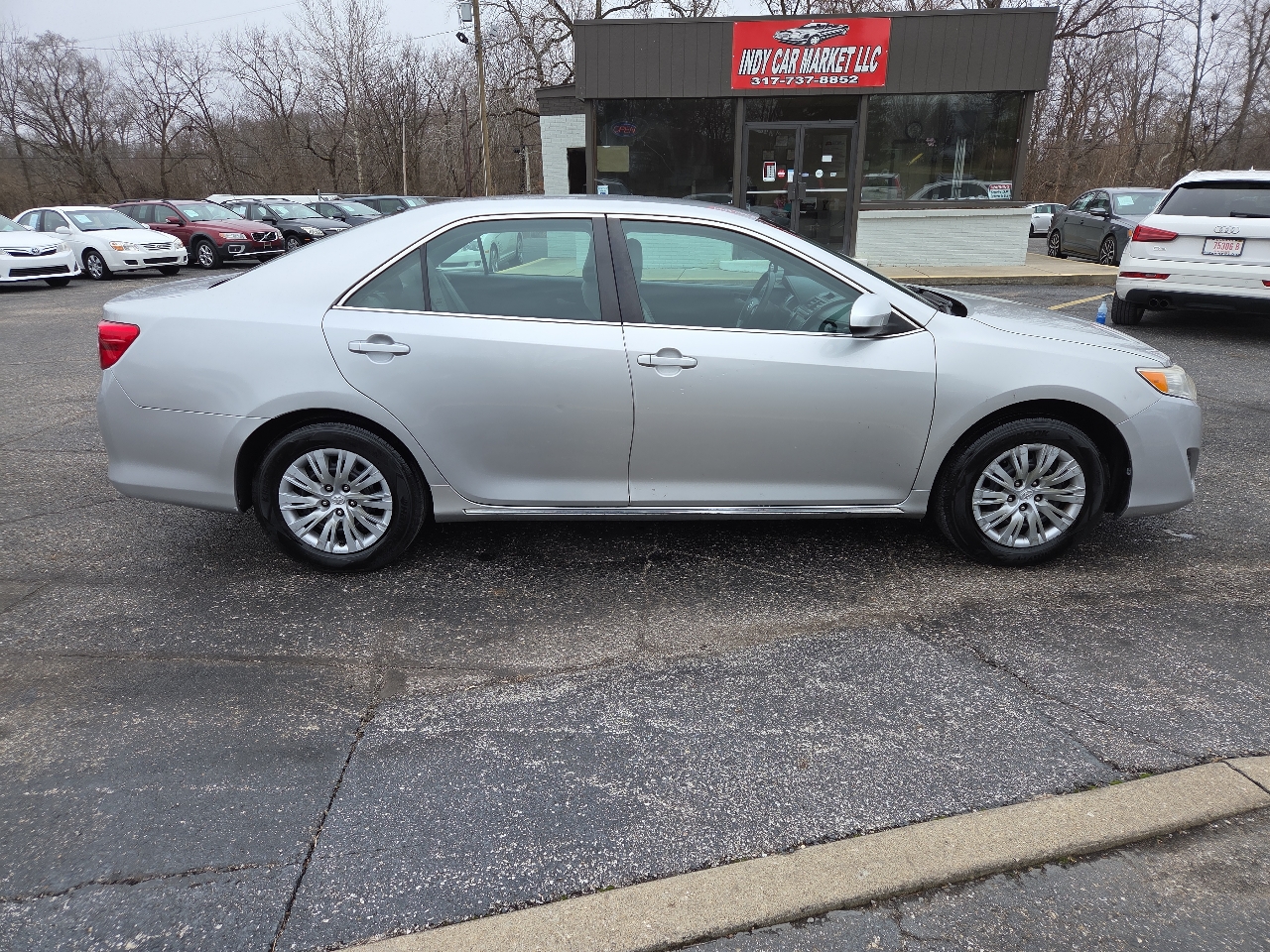 Toyota Camry 4dr Sedan LE 2013