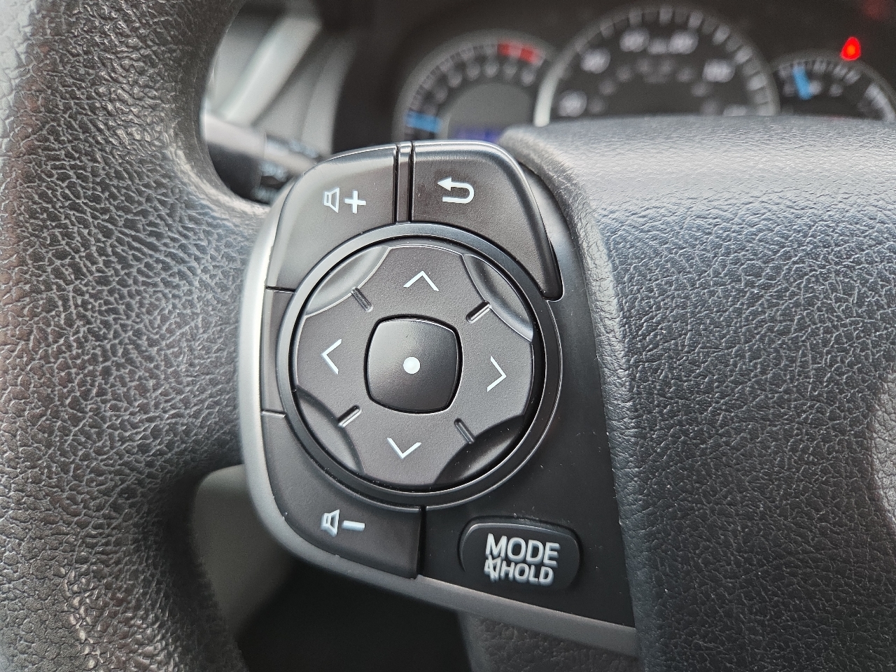 Toyota Camry 4dr Sedan LE 2013