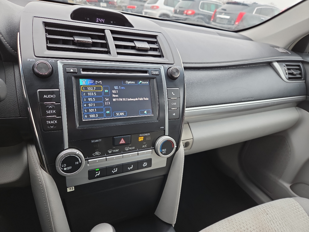 Toyota Camry 4dr Sedan LE 2013