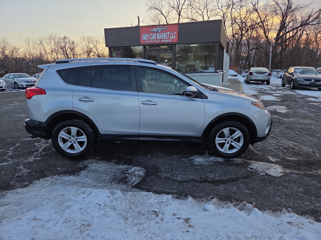 Toyota RAV4 XLE AWD 2013