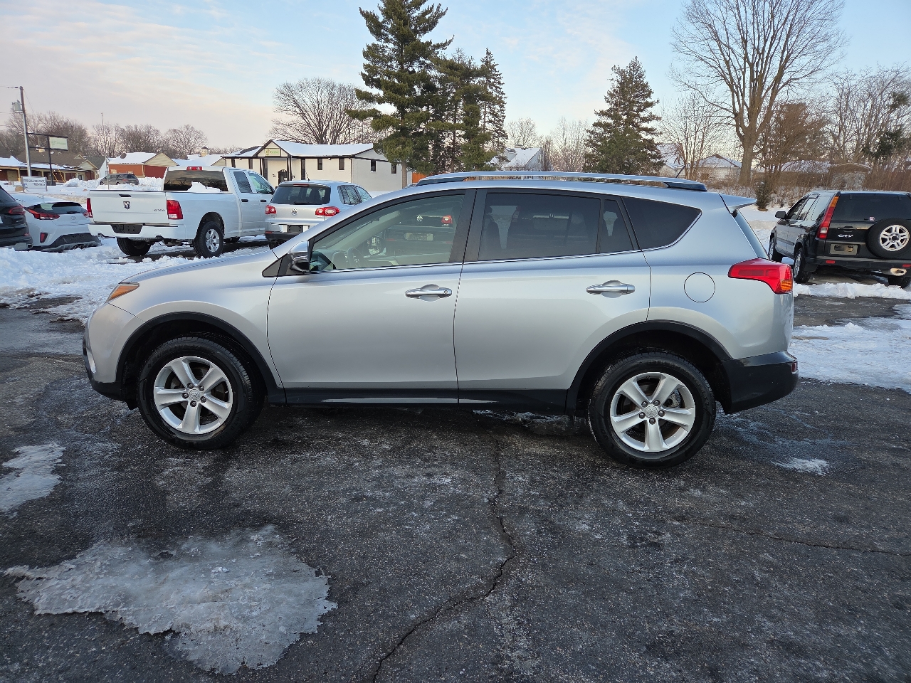 Toyota RAV4 XLE AWD 2013