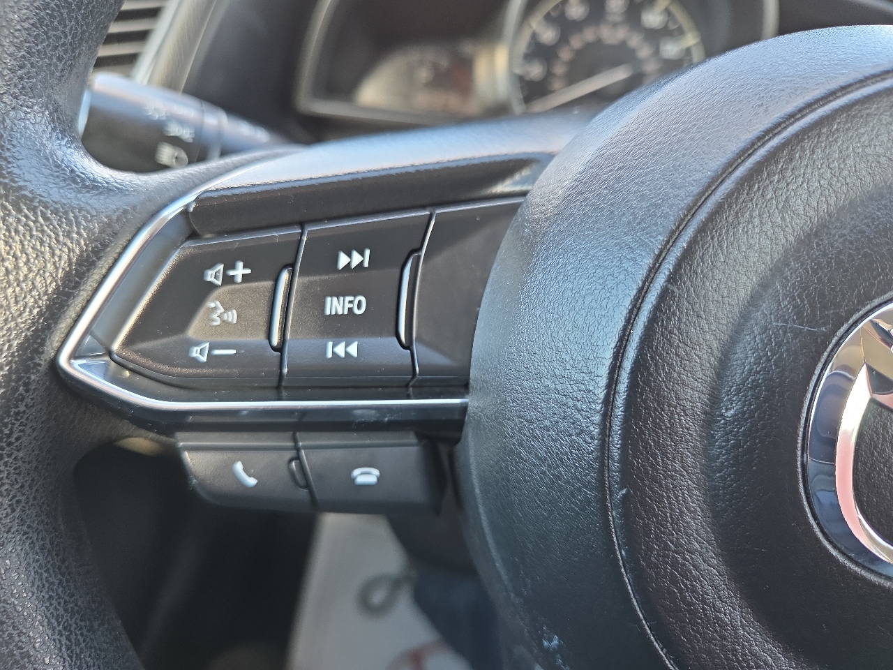 Mazda MAZDA3 i Sport AT 4-Door 2017