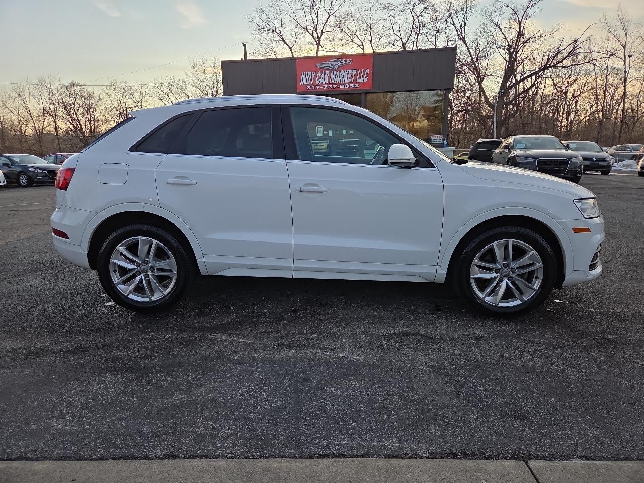 Audi Q3 2.0T quattro Premium Plus 2016
