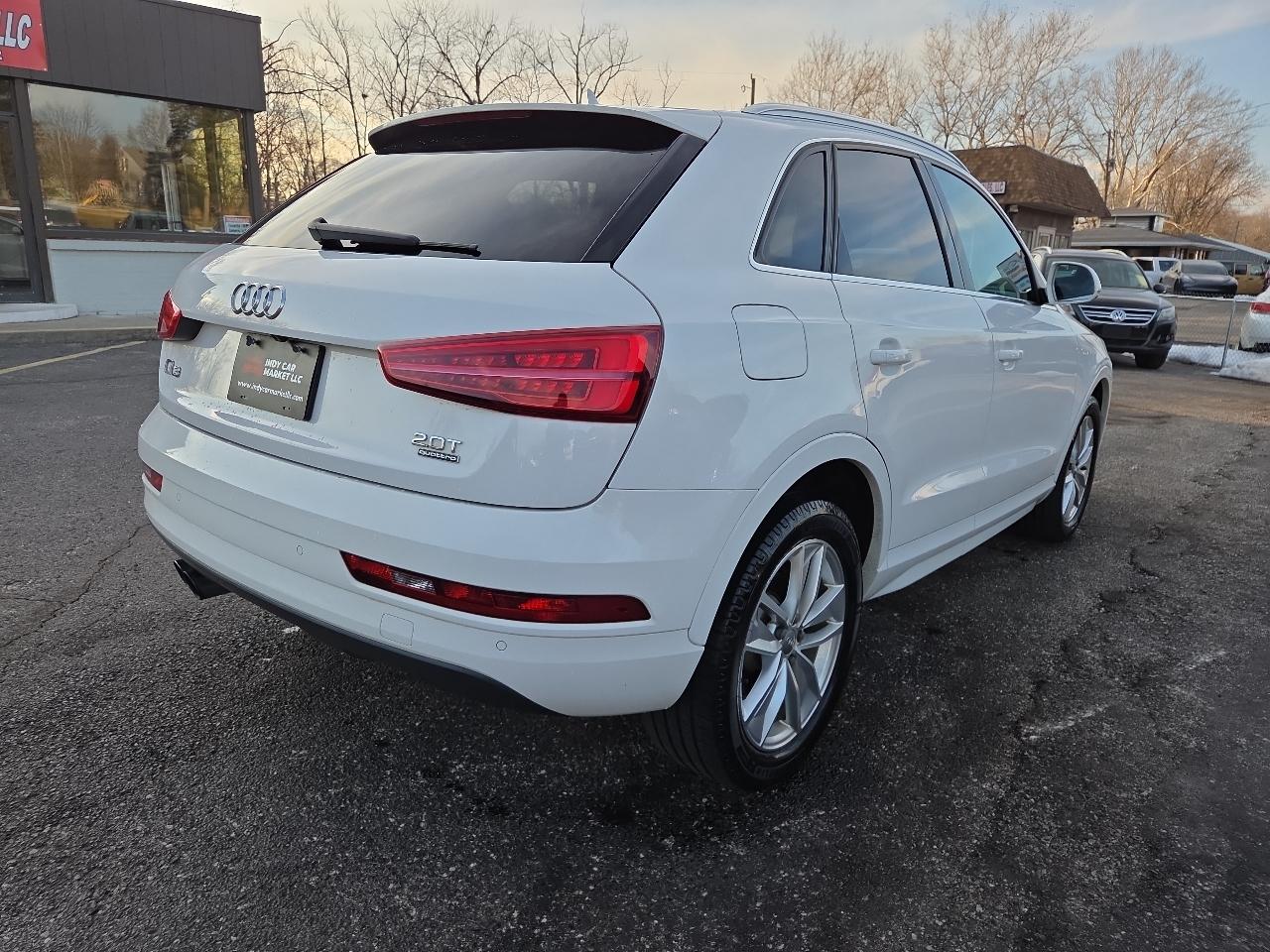 Audi Q3 2.0T quattro Premium Plus 2016