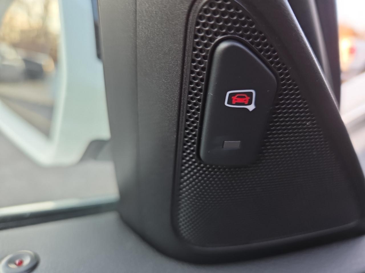 Audi Q3 2.0T quattro Premium Plus 2016