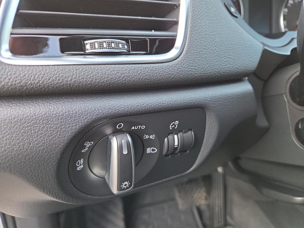 Audi Q3 2.0T quattro Premium Plus 2016