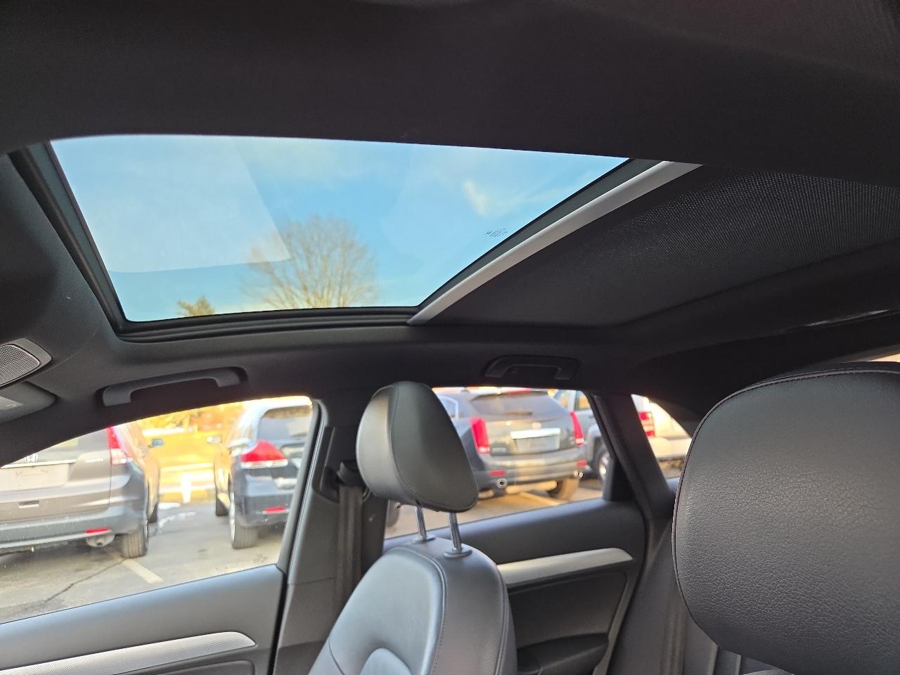 Audi Q3 2.0T quattro Premium Plus 2016