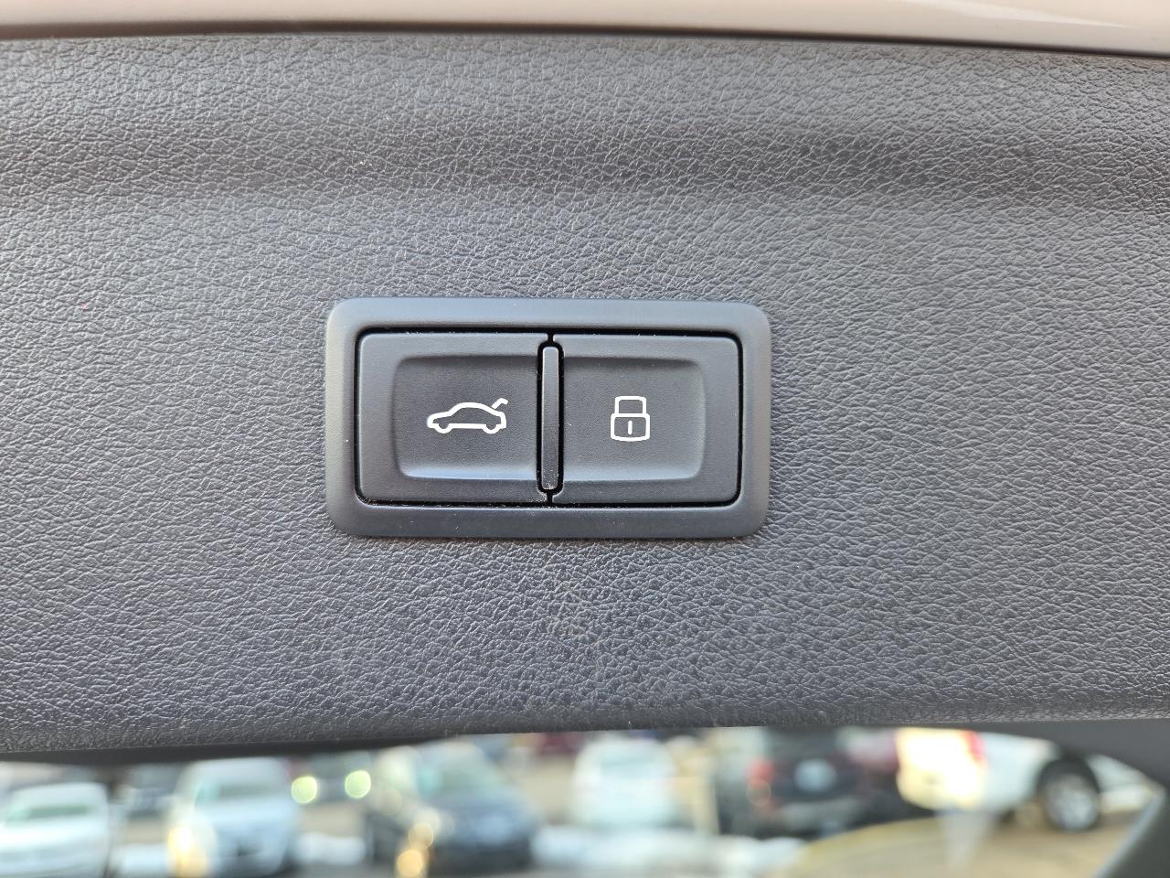 Audi Q3 2.0T quattro Premium Plus 2016