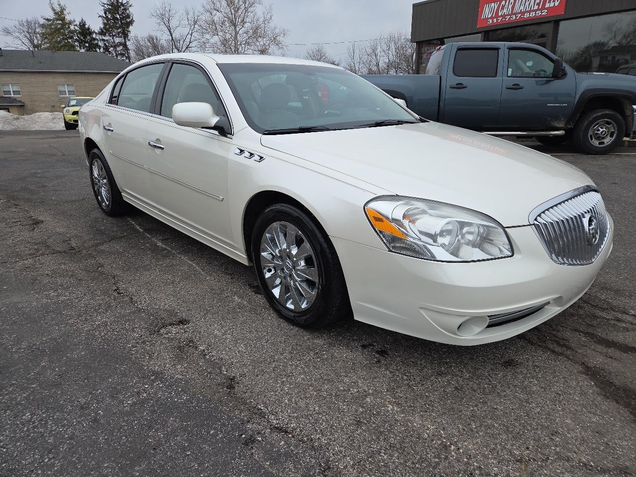 Buick Lucerne CXL 2011