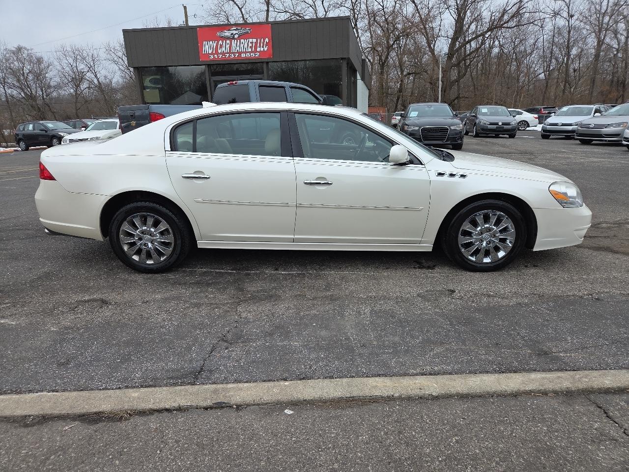 Buick Lucerne CXL 2011