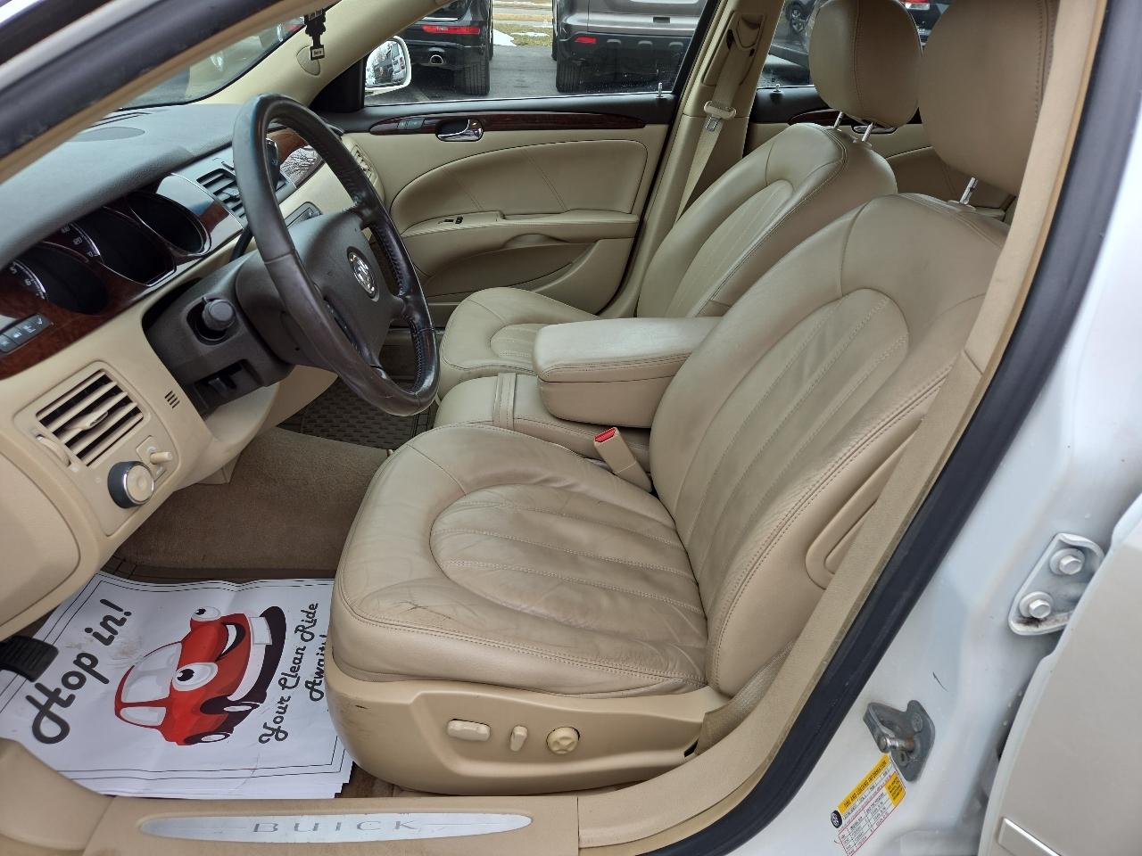 Buick Lucerne CXL 2011