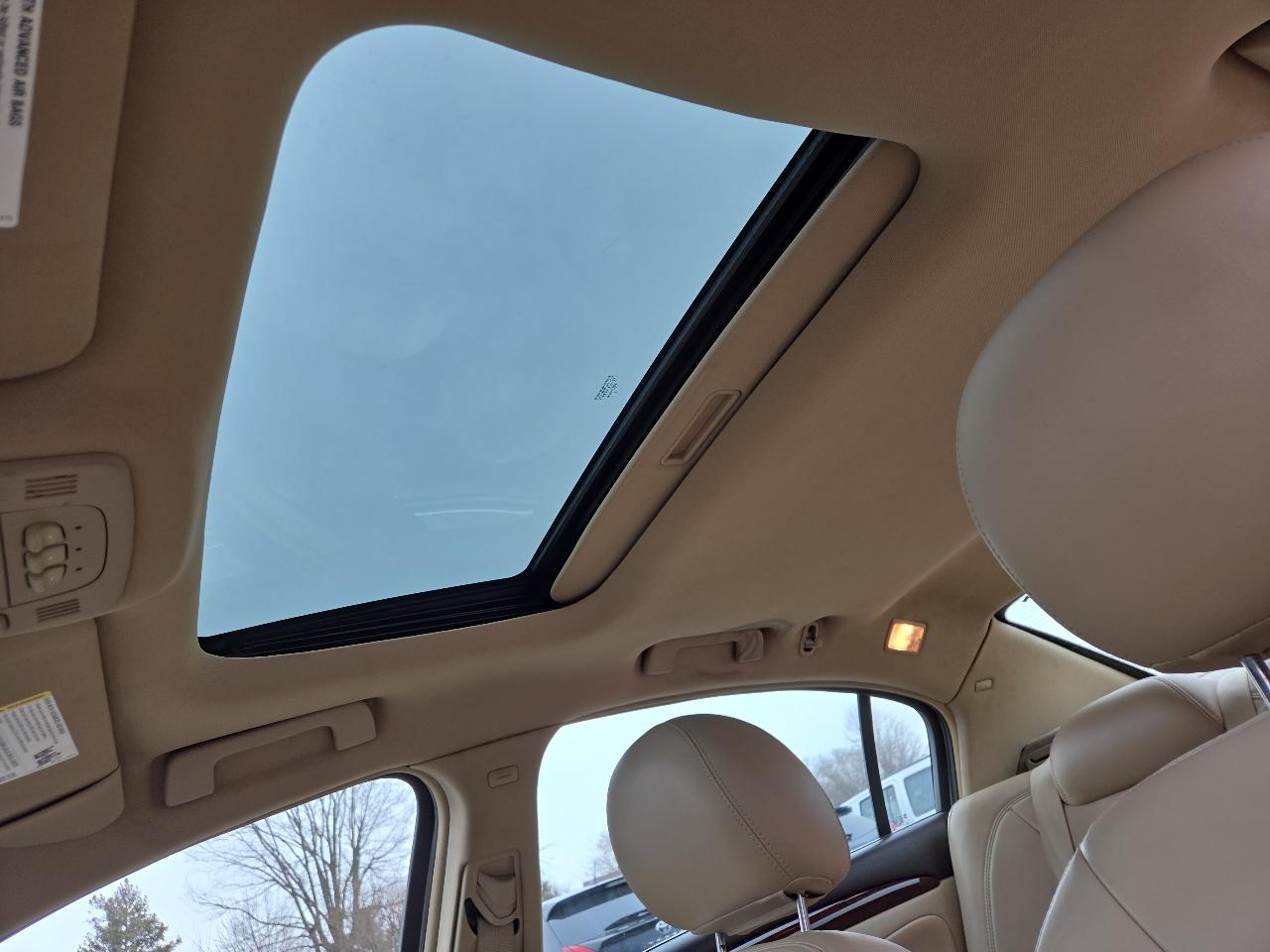 Buick Lucerne CXL 2011