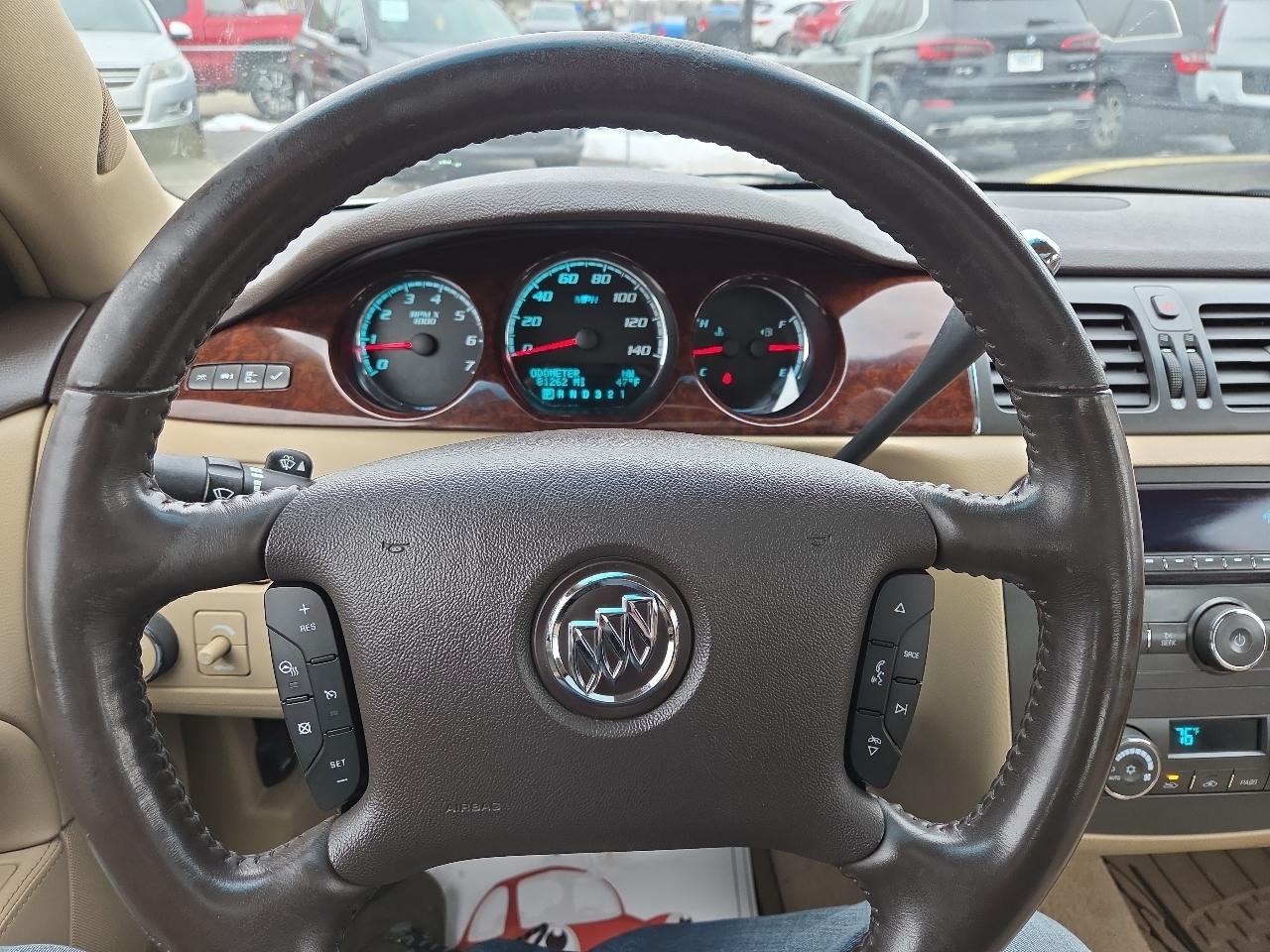 Buick Lucerne CXL 2011