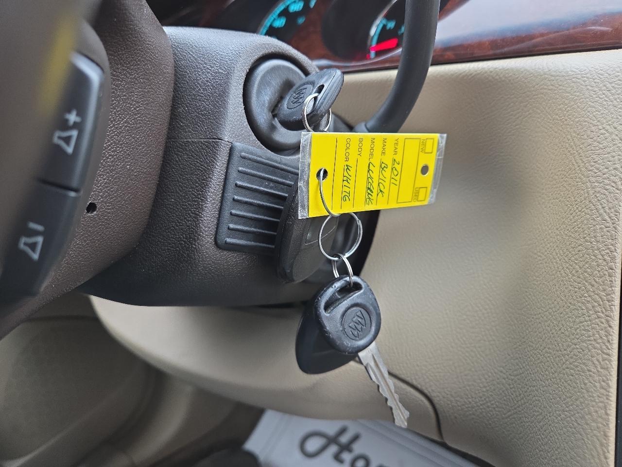 Buick Lucerne CXL 2011