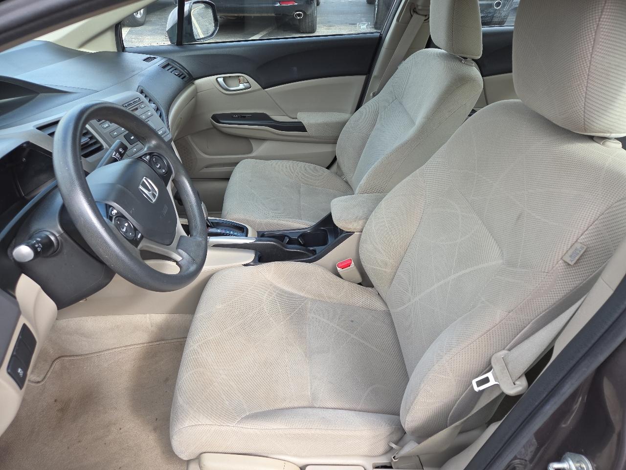 Honda Civic LX Sedan 5-Speed AT 2012