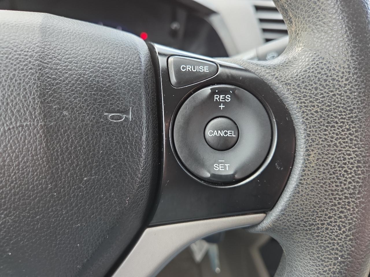 Honda Civic LX Sedan 5-Speed AT 2012