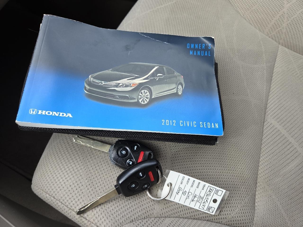 Honda Civic LX Sedan 5-Speed AT 2012