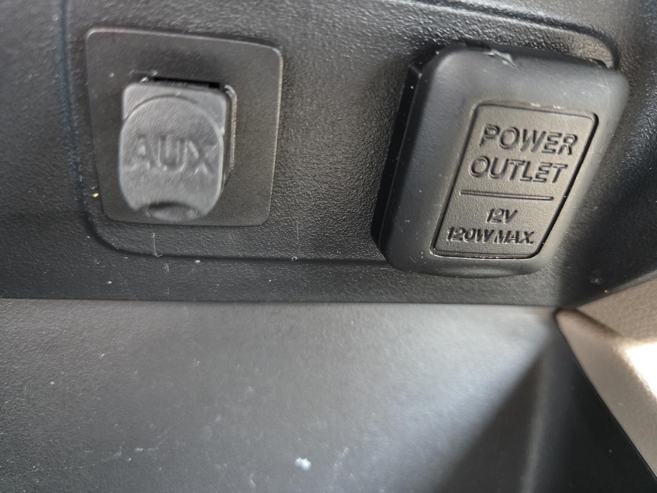 Honda Civic LX Sedan 5-Speed AT 2012