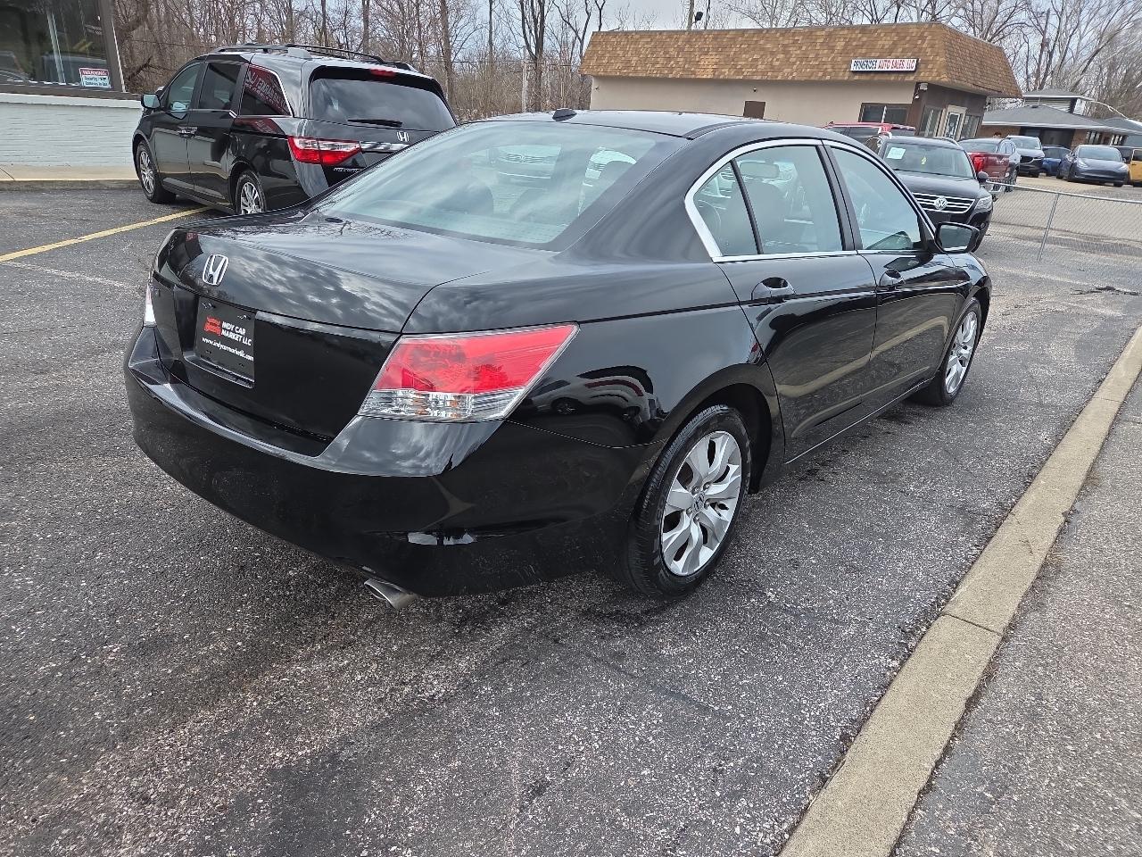 Honda Accord EX-L Sedan AT 2010