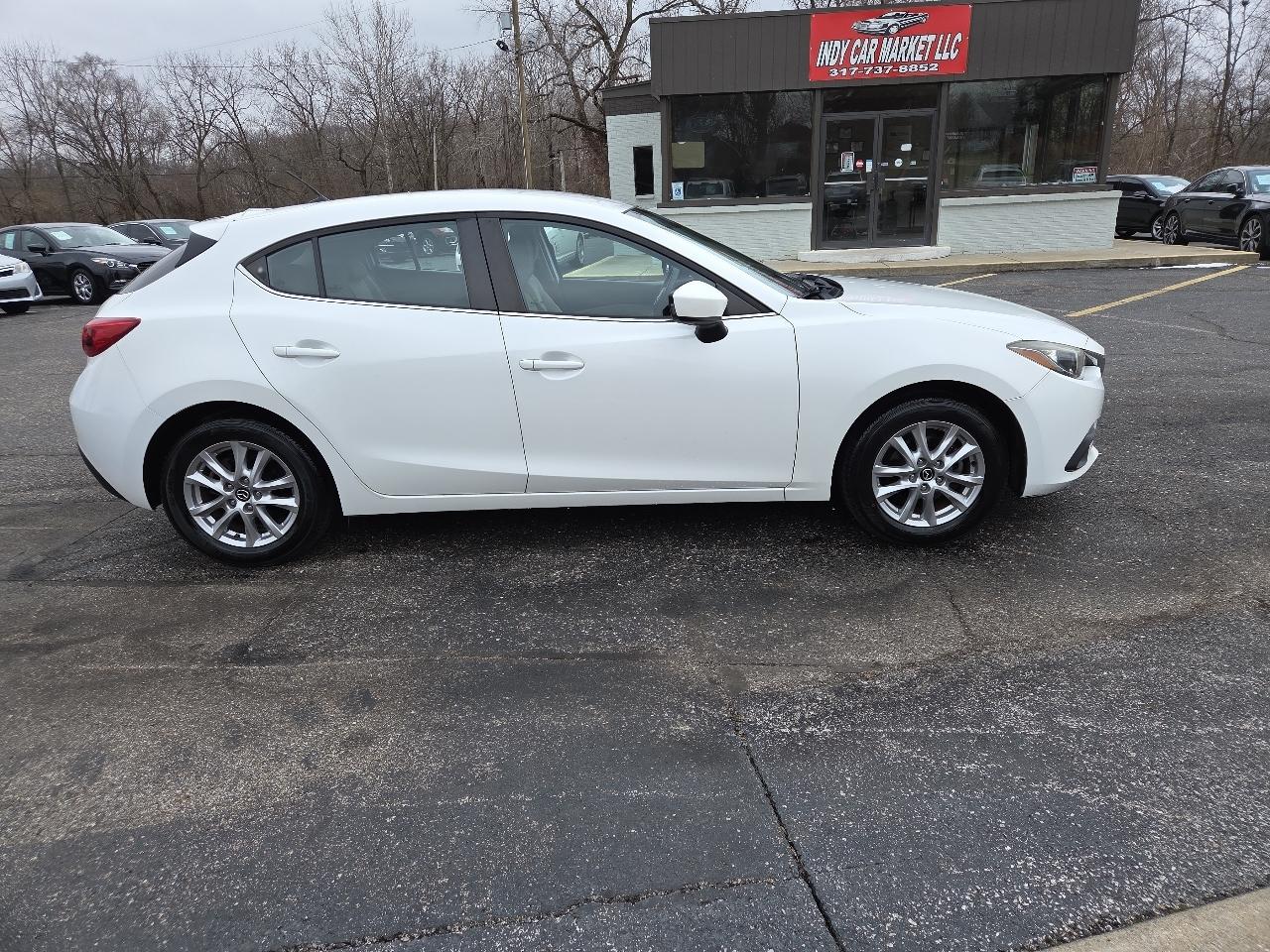 Mazda MAZDA3 i Sport 5-Door 2016