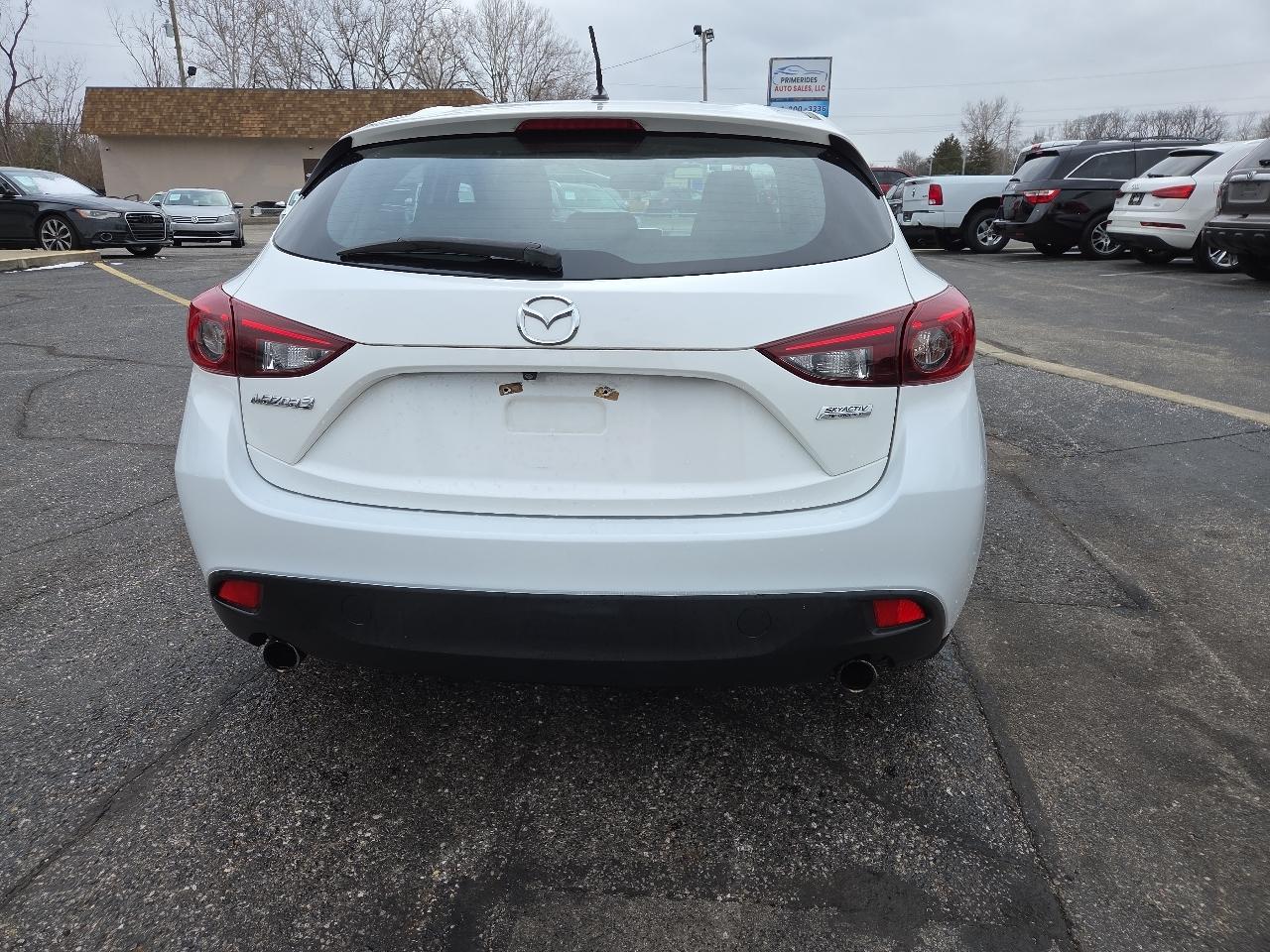 Mazda MAZDA3 i Sport 5-Door 2016