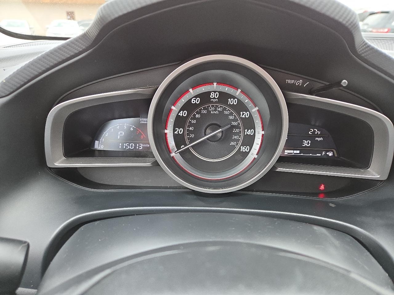 Mazda MAZDA3 i Sport 5-Door 2016