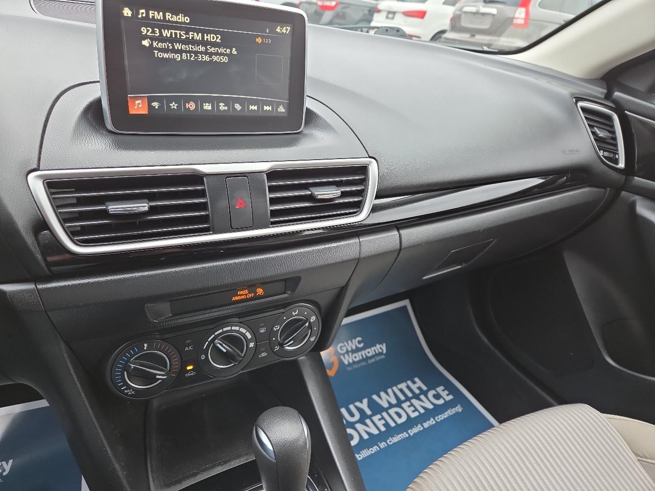 Mazda MAZDA3 i Sport 5-Door 2016