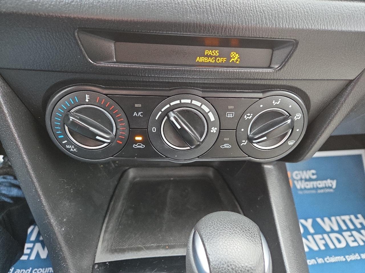 Mazda MAZDA3 i Sport 5-Door 2016