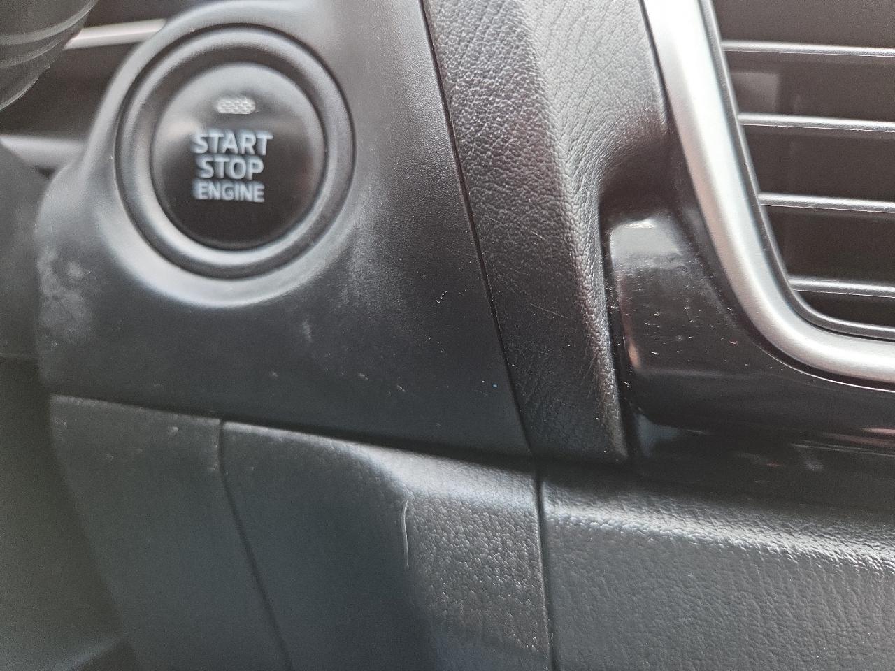 Mazda MAZDA3 i Sport 5-Door 2016