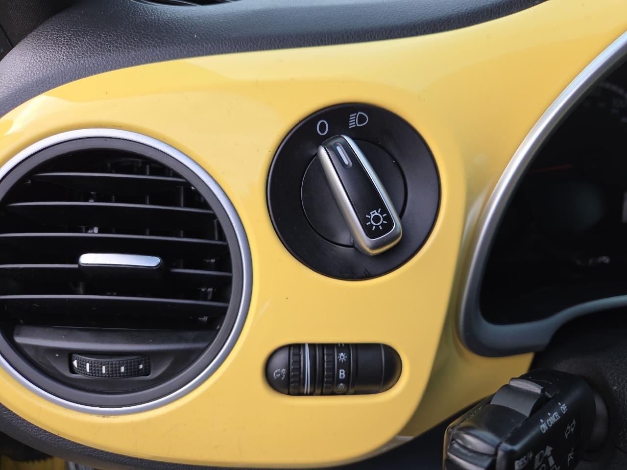 Volkswagen Beetle 2.5L 2013