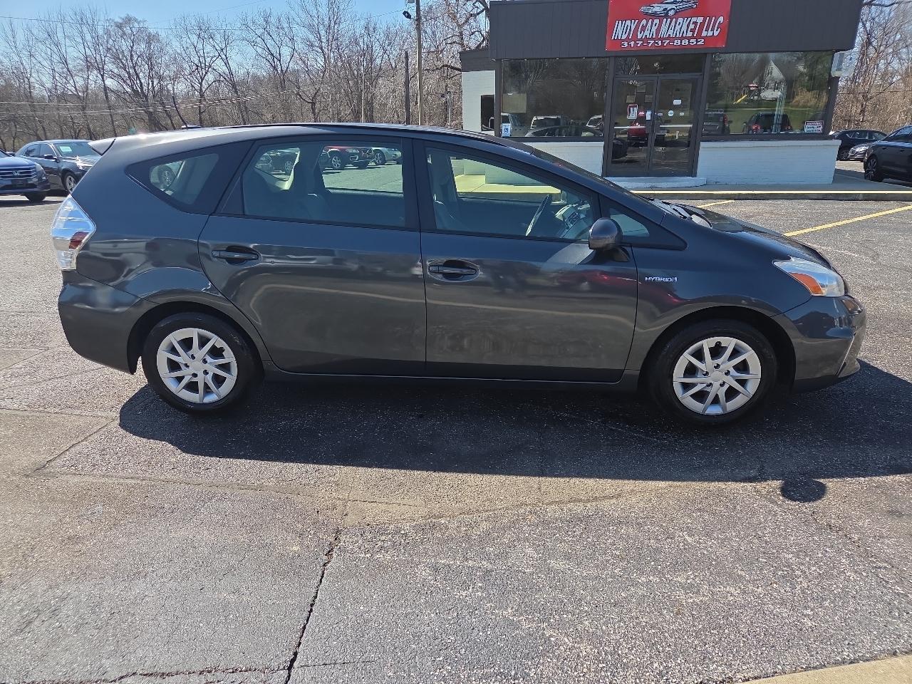 Toyota Prius V Three 2014