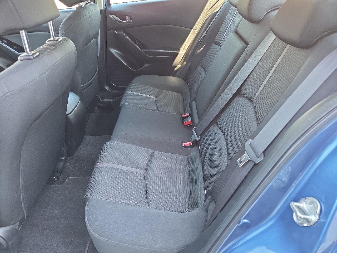 Mazda MAZDA3 i Sport AT 4-Door 2017