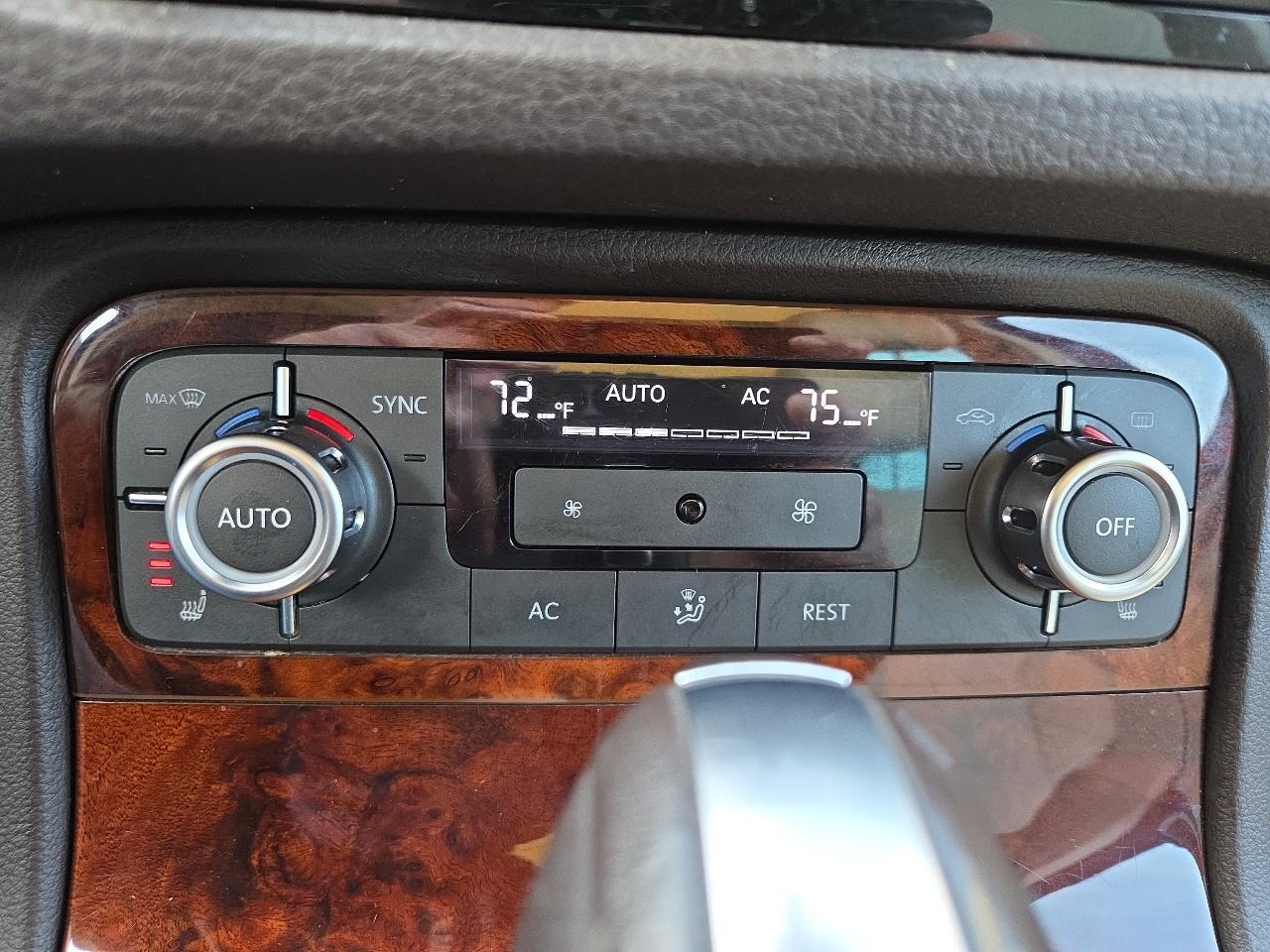 Volkswagen Touareg 4dr TDI Lux 2013