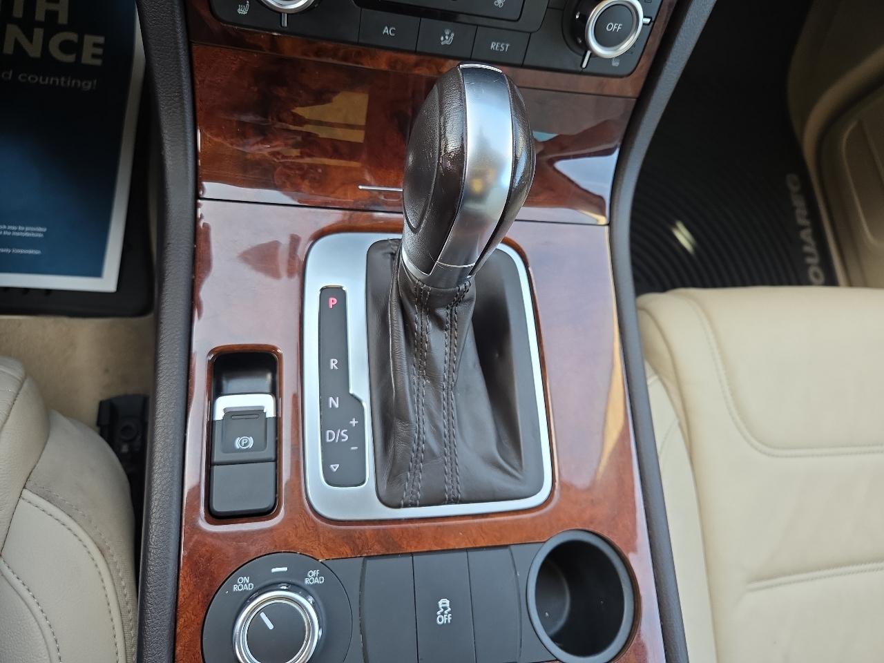 Volkswagen Touareg 4dr TDI Lux 2013